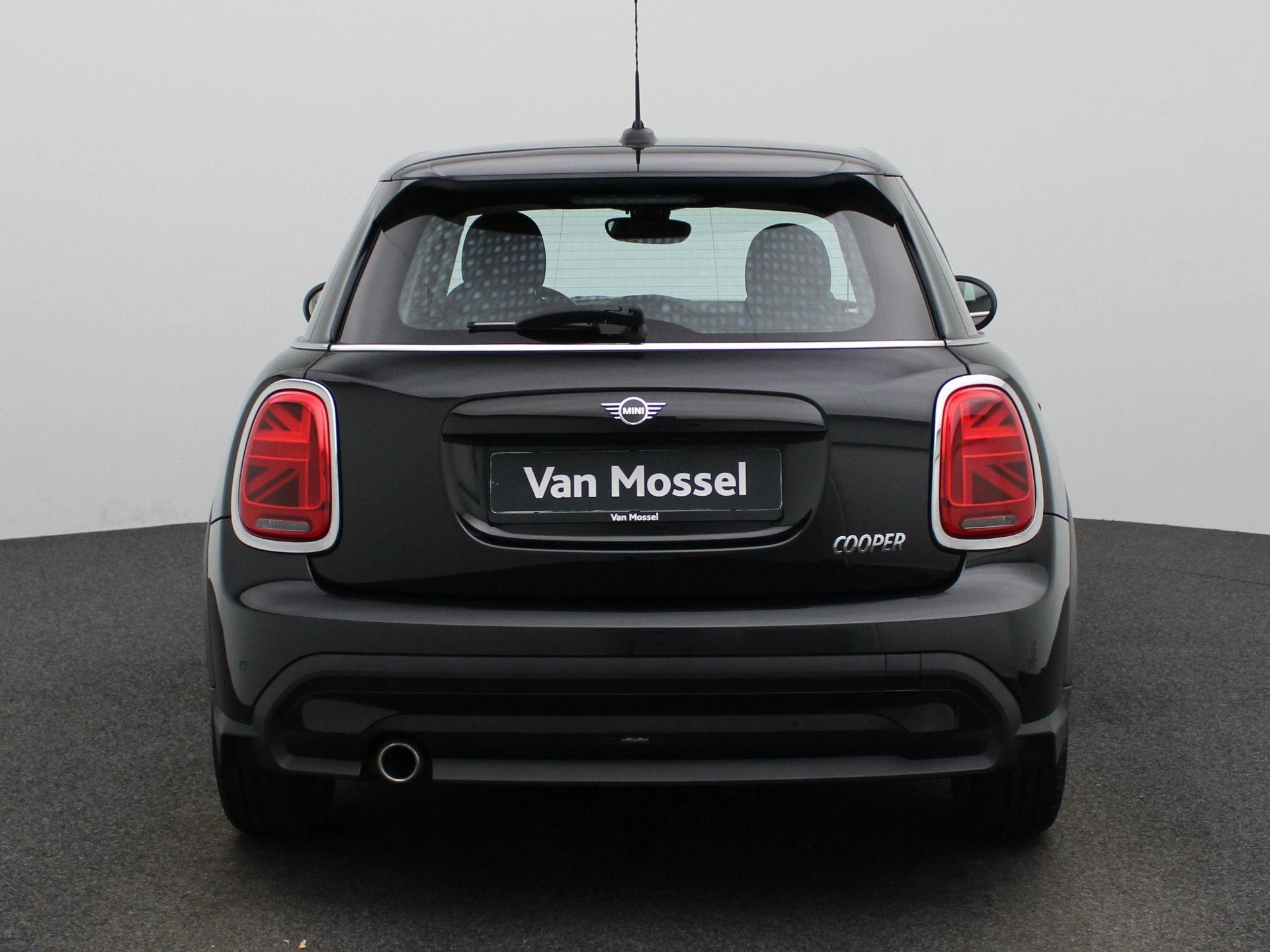 MINI-Cooper-image-4