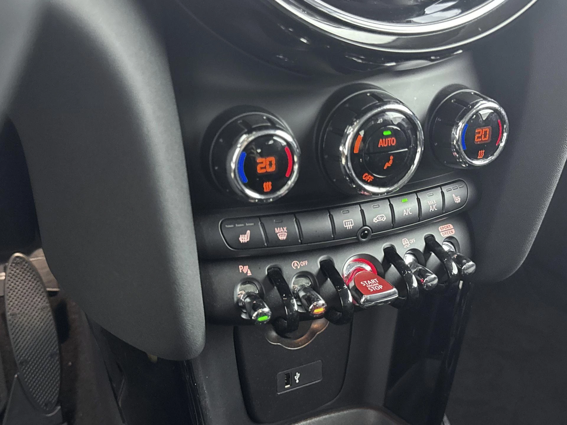 MINI 3-deurs 1.5 Cooper