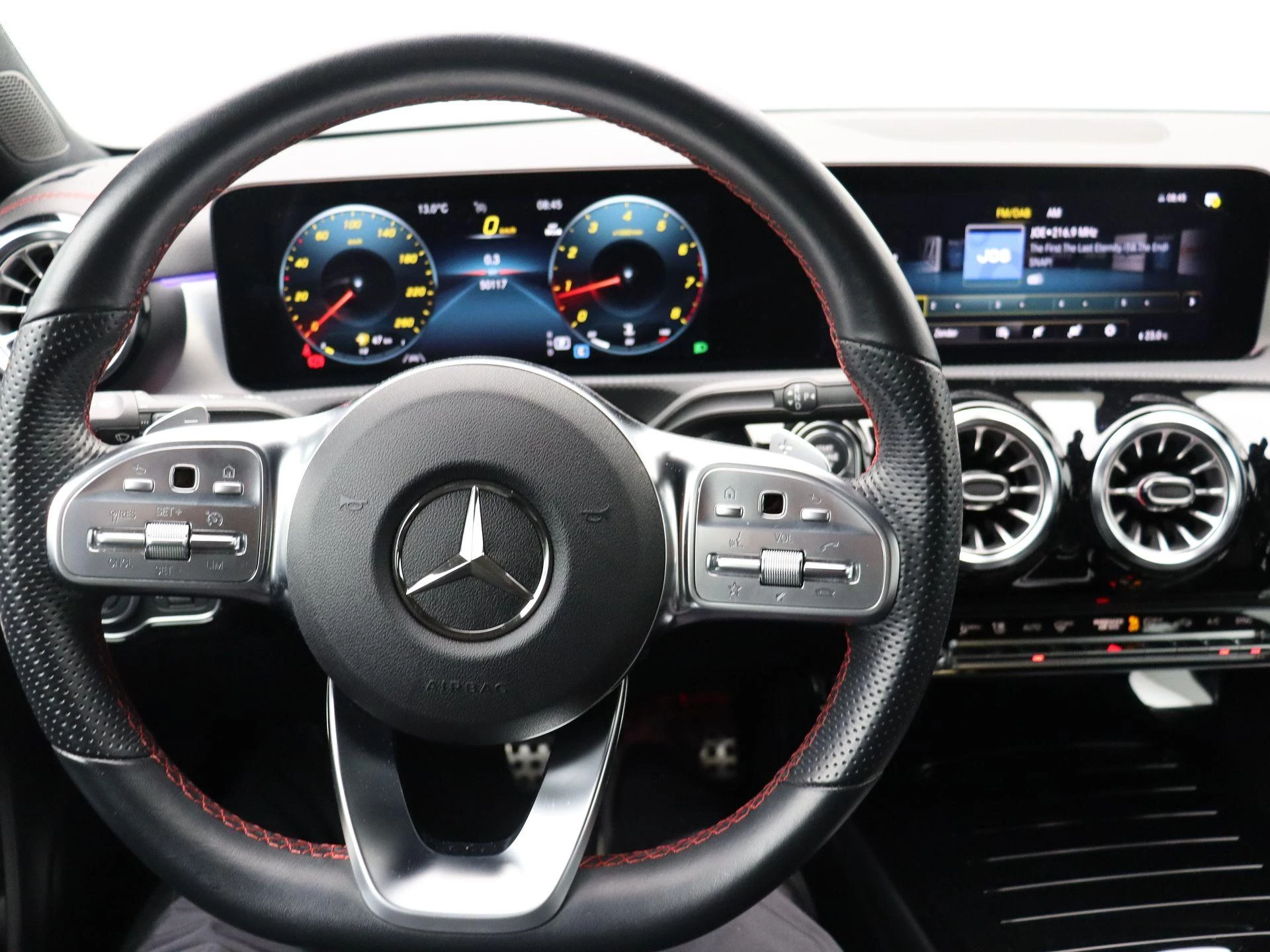 Mercedes-Benz CLA 180 AMG Line Shooting Brake + CARPLAY + LED + CAMERA +