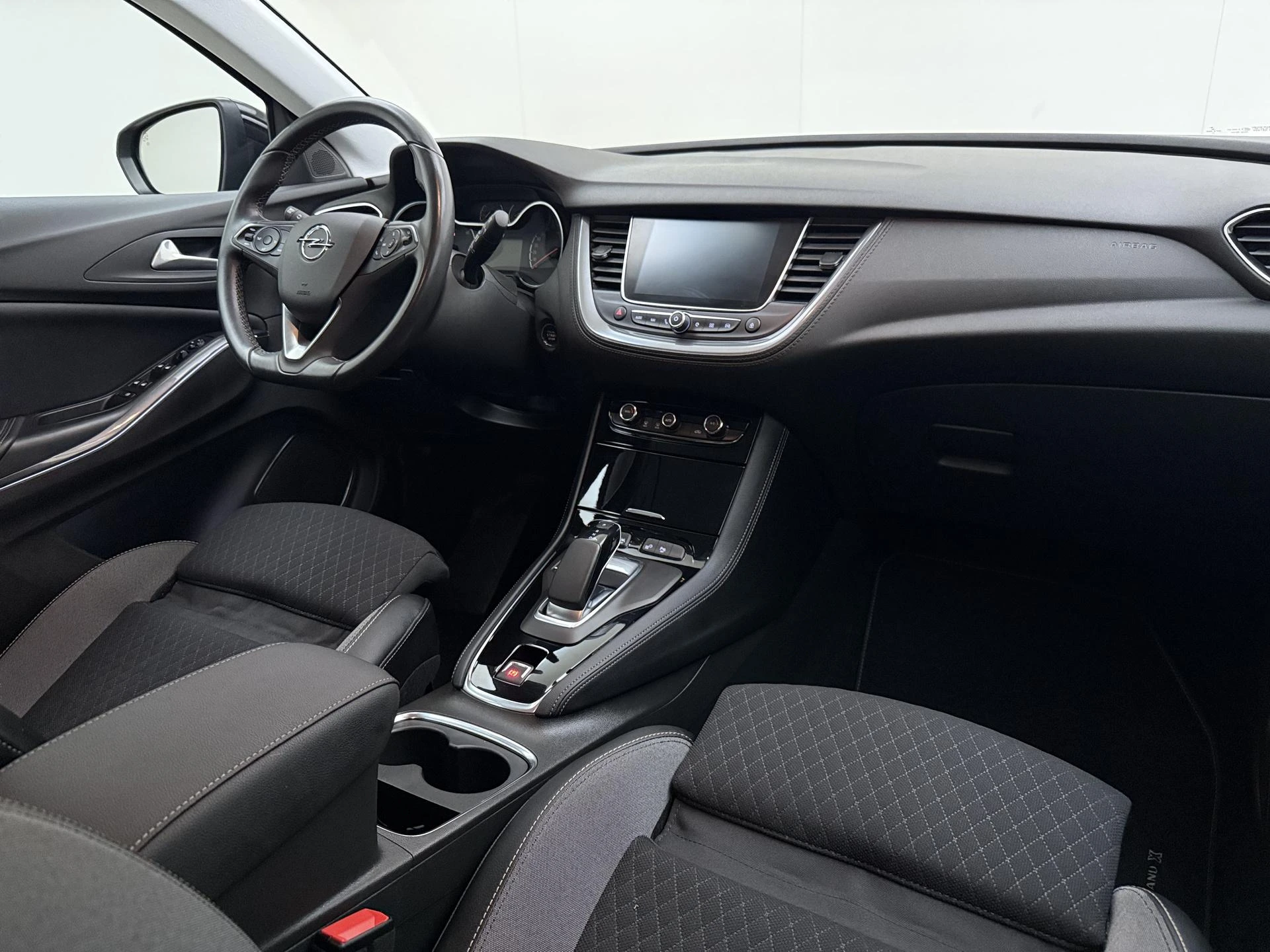 Opel-Grandland X-image-13