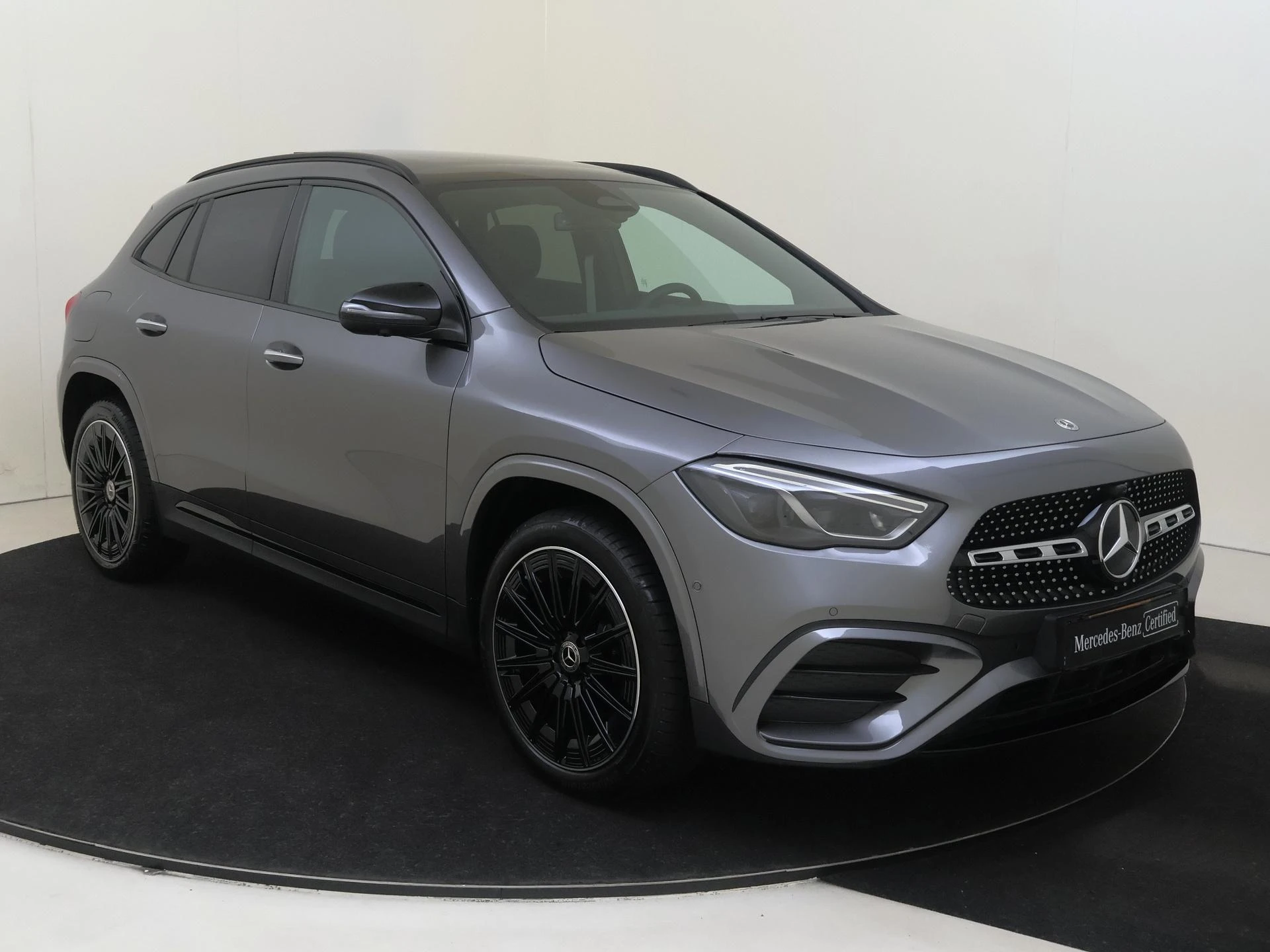 Mercedes-Benz-GLA-image-1
