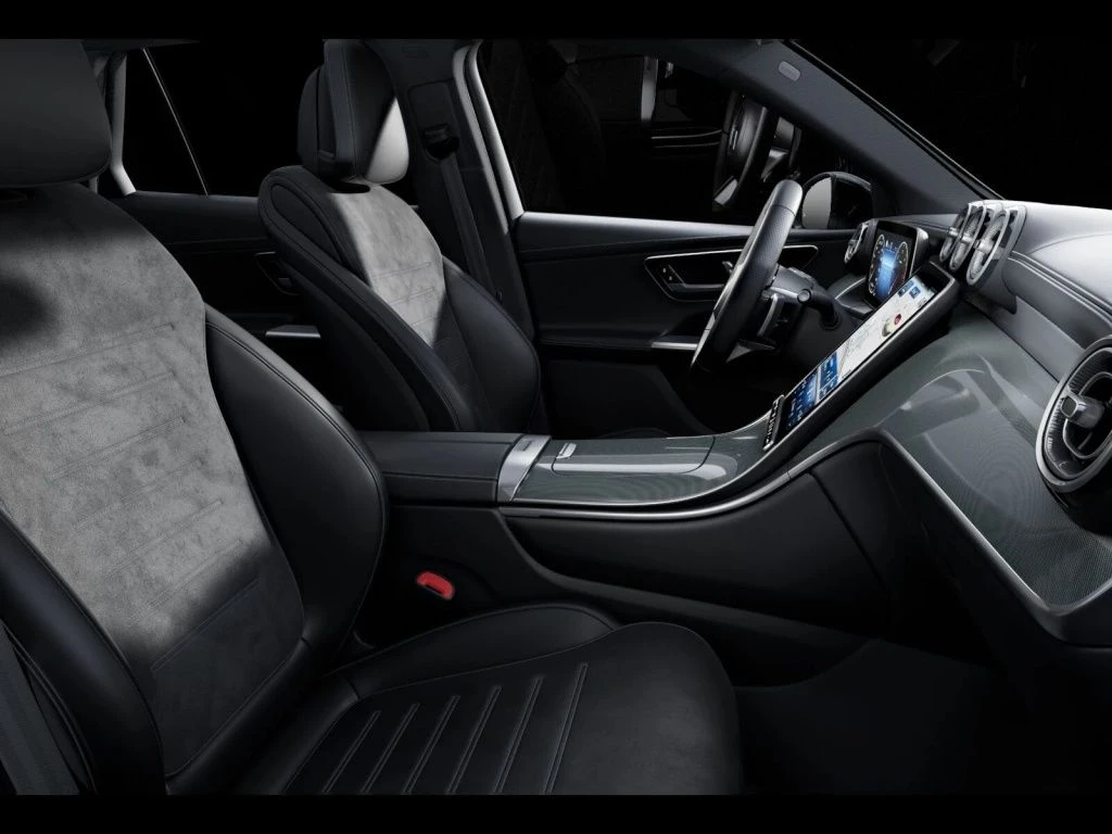 Mercedes-Benz-GLC 220 d-image-9
