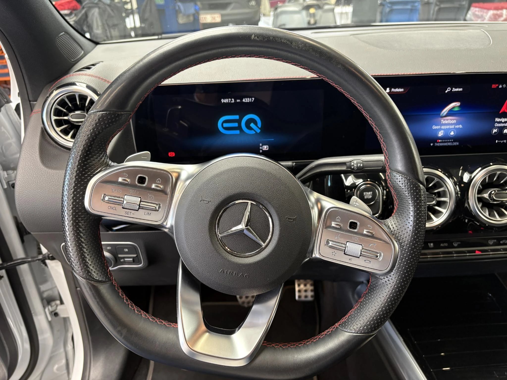 Mercedes-Benz-EQA-image-4