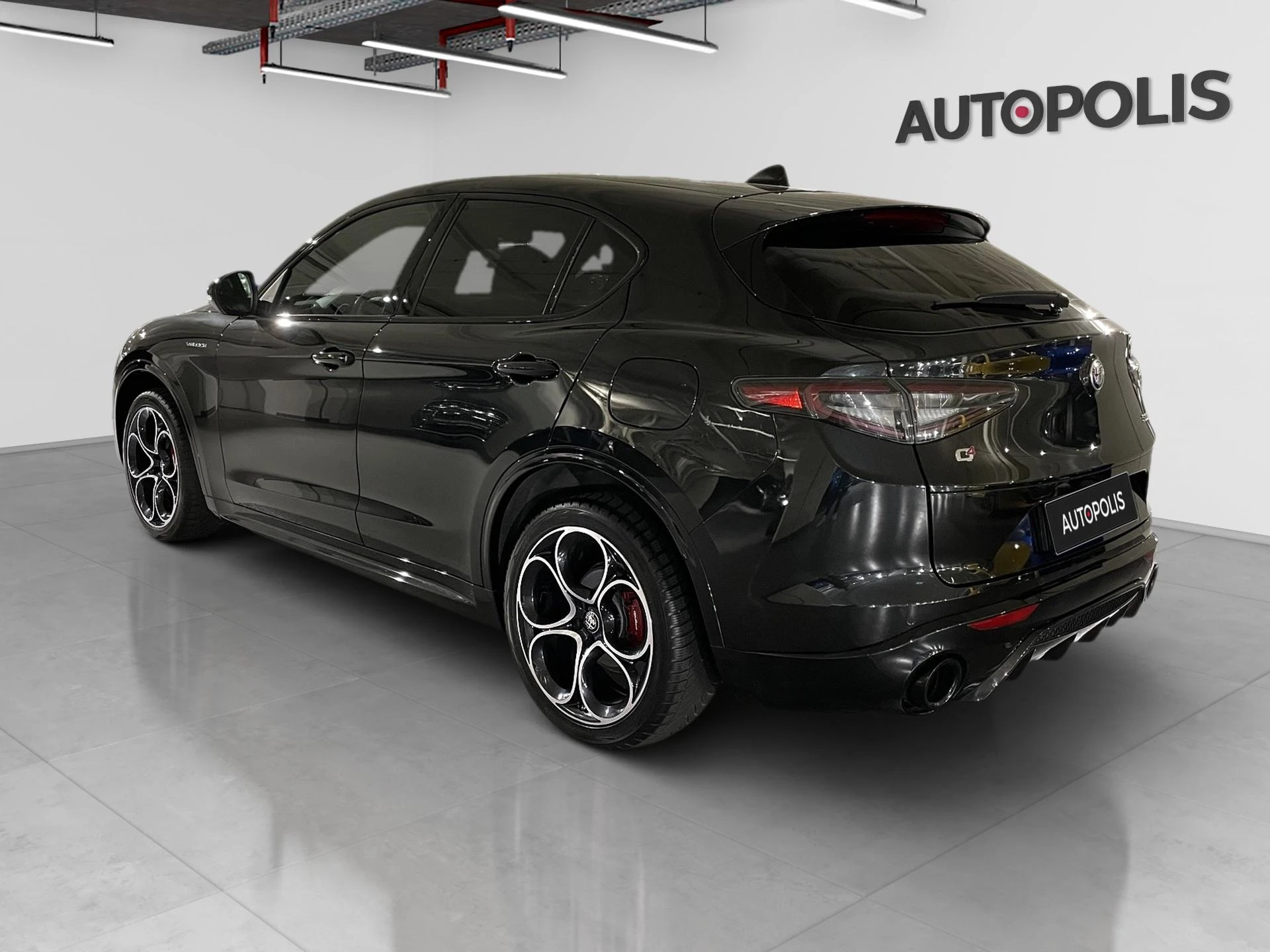 Alfa Romeo-Stelvio-image-13
