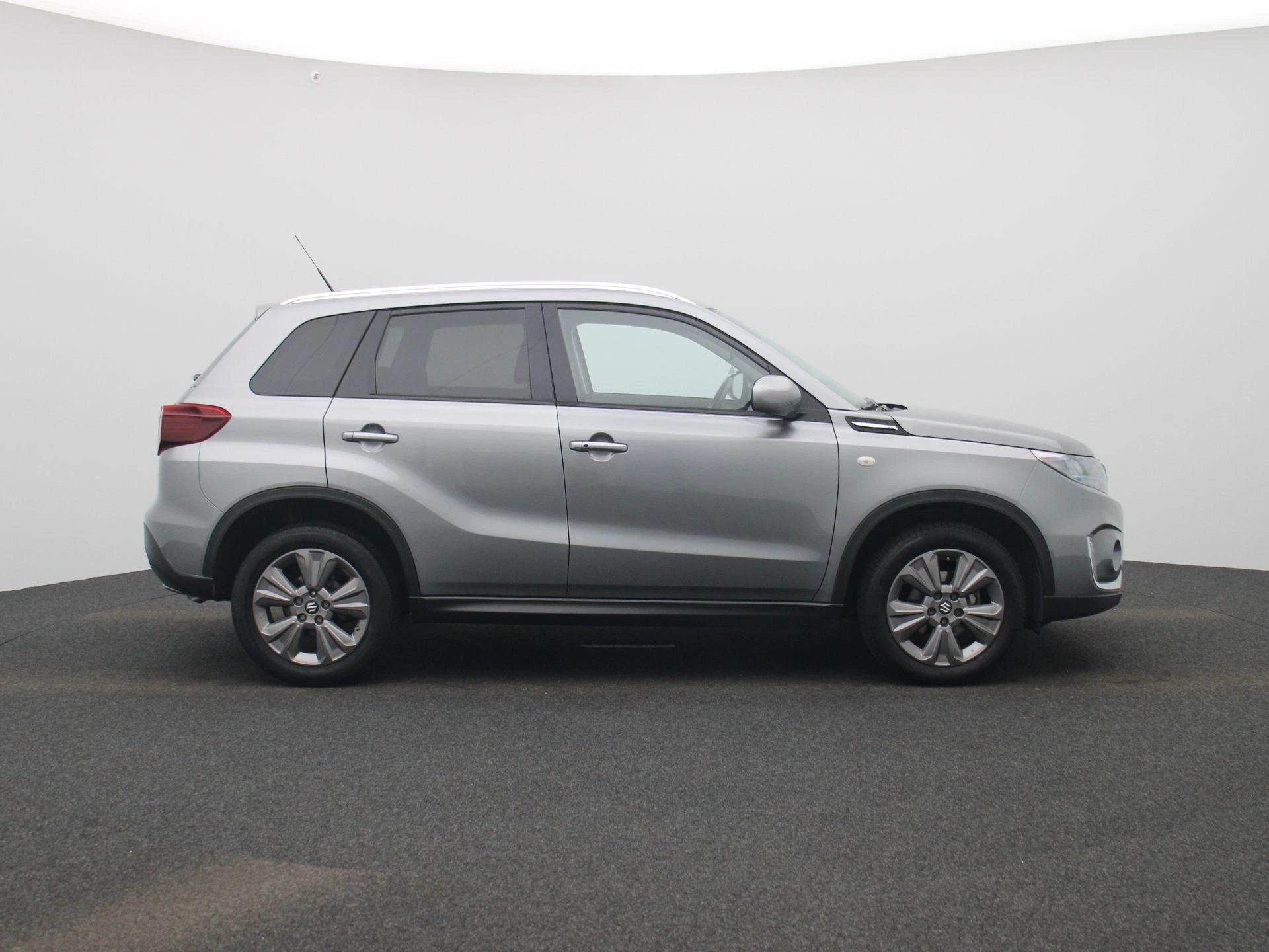 Suzuki Grand Vitara 1.5 Luxe+ Cam | Adaptive Cruise | Zetelverw.