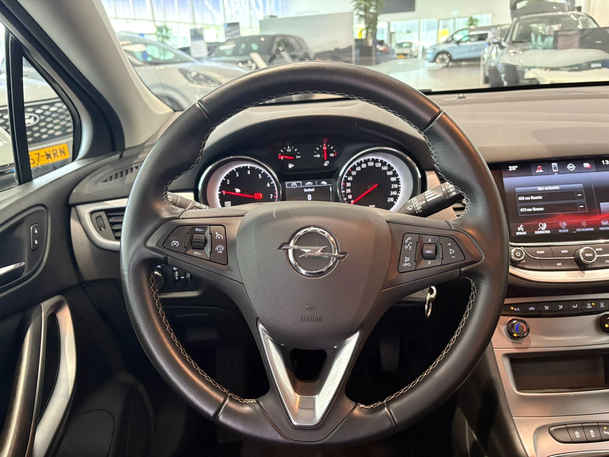 Opel-Astra-image-12