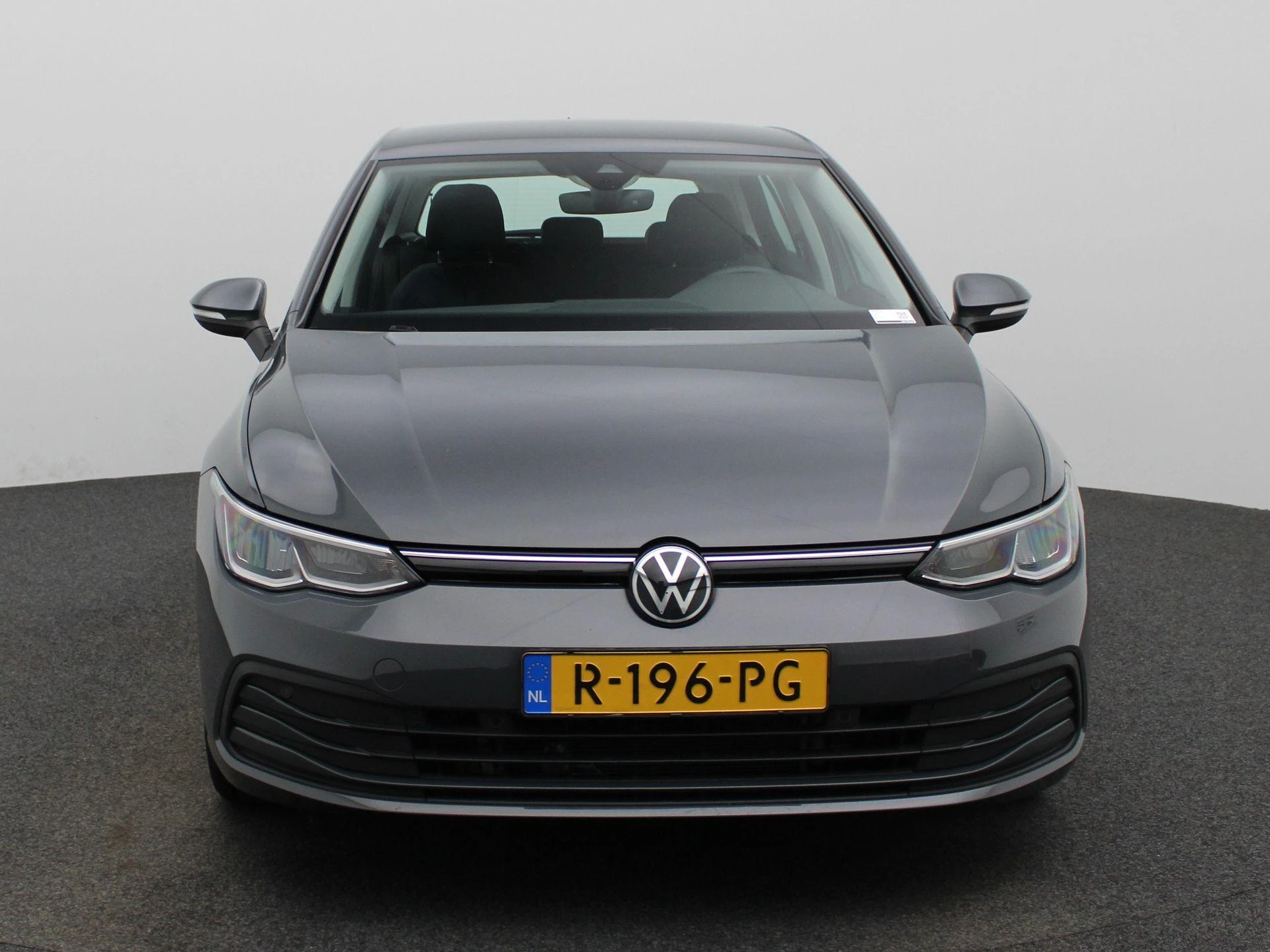 Volkswagen-Golf-image-2