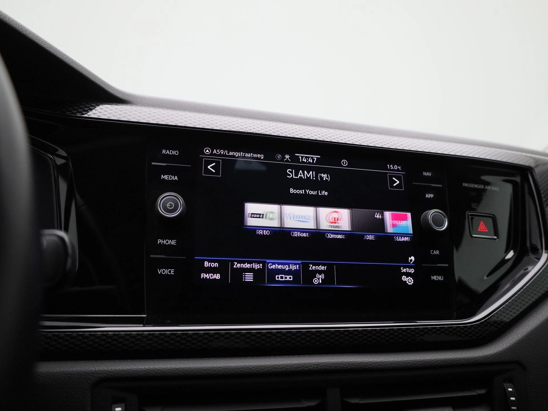 Volkswagen-Polo-image-23