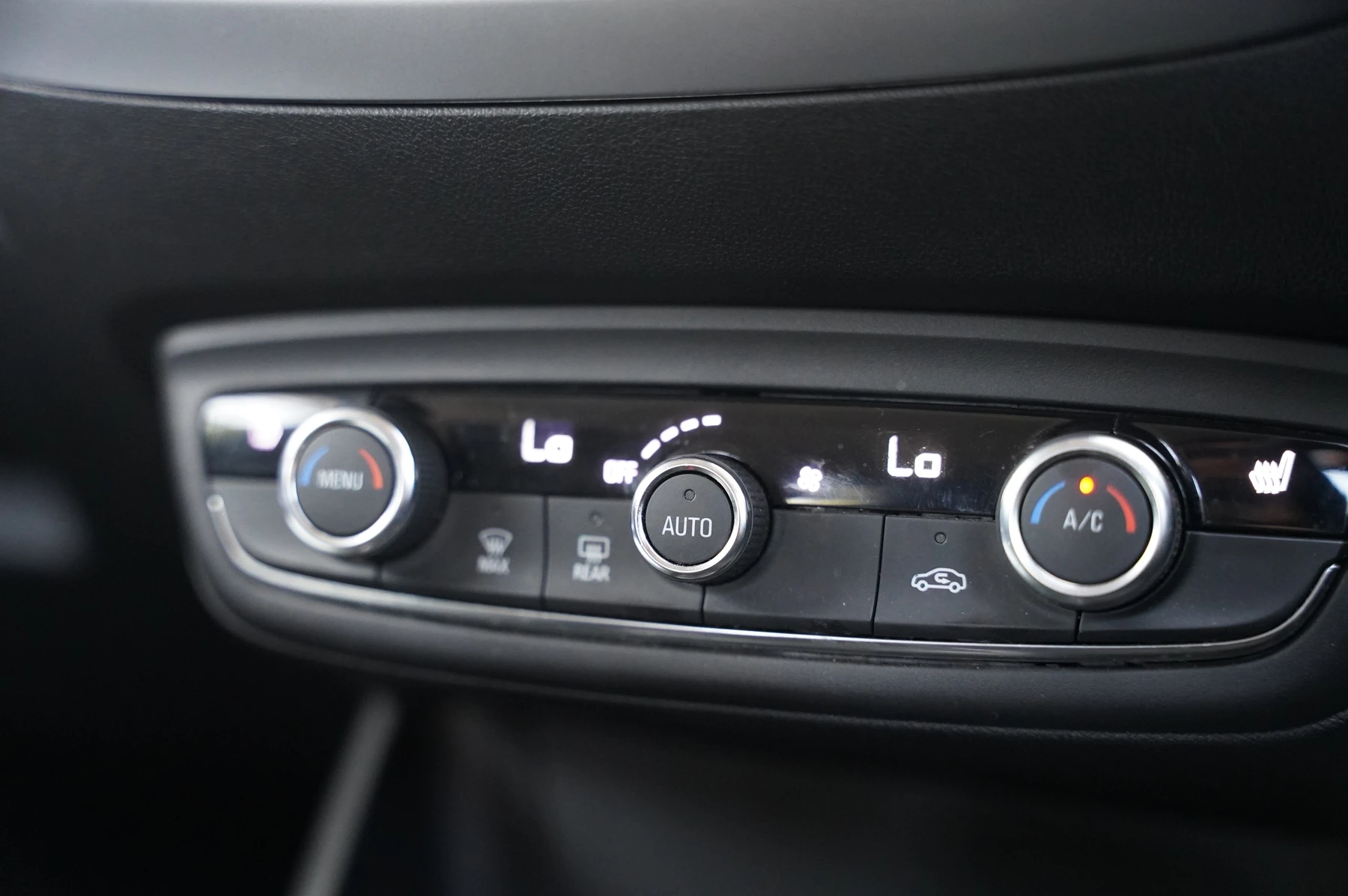 Vauxhall-CROSSLAND X-image-21