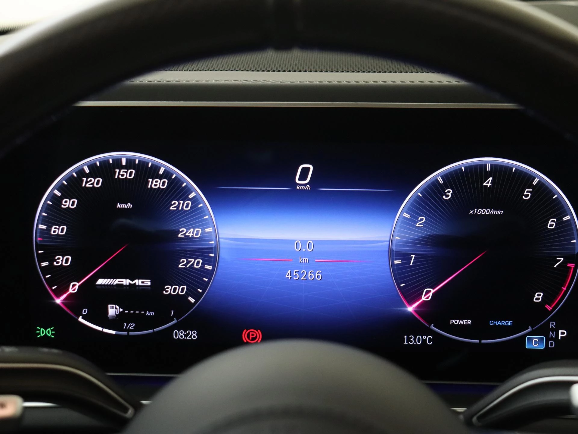 Mercedes-Benz-GLE-image-19