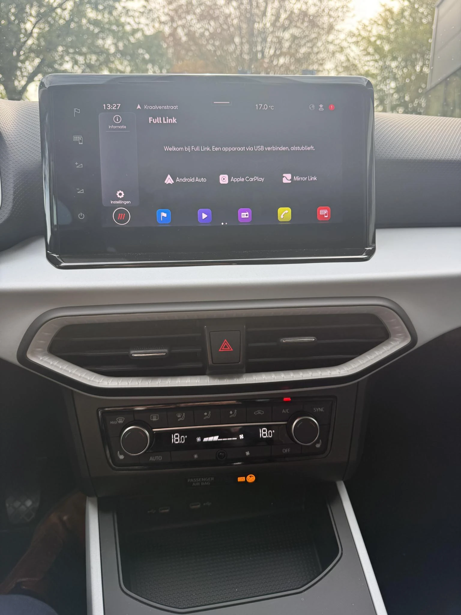 SEAT-Arona-image-5