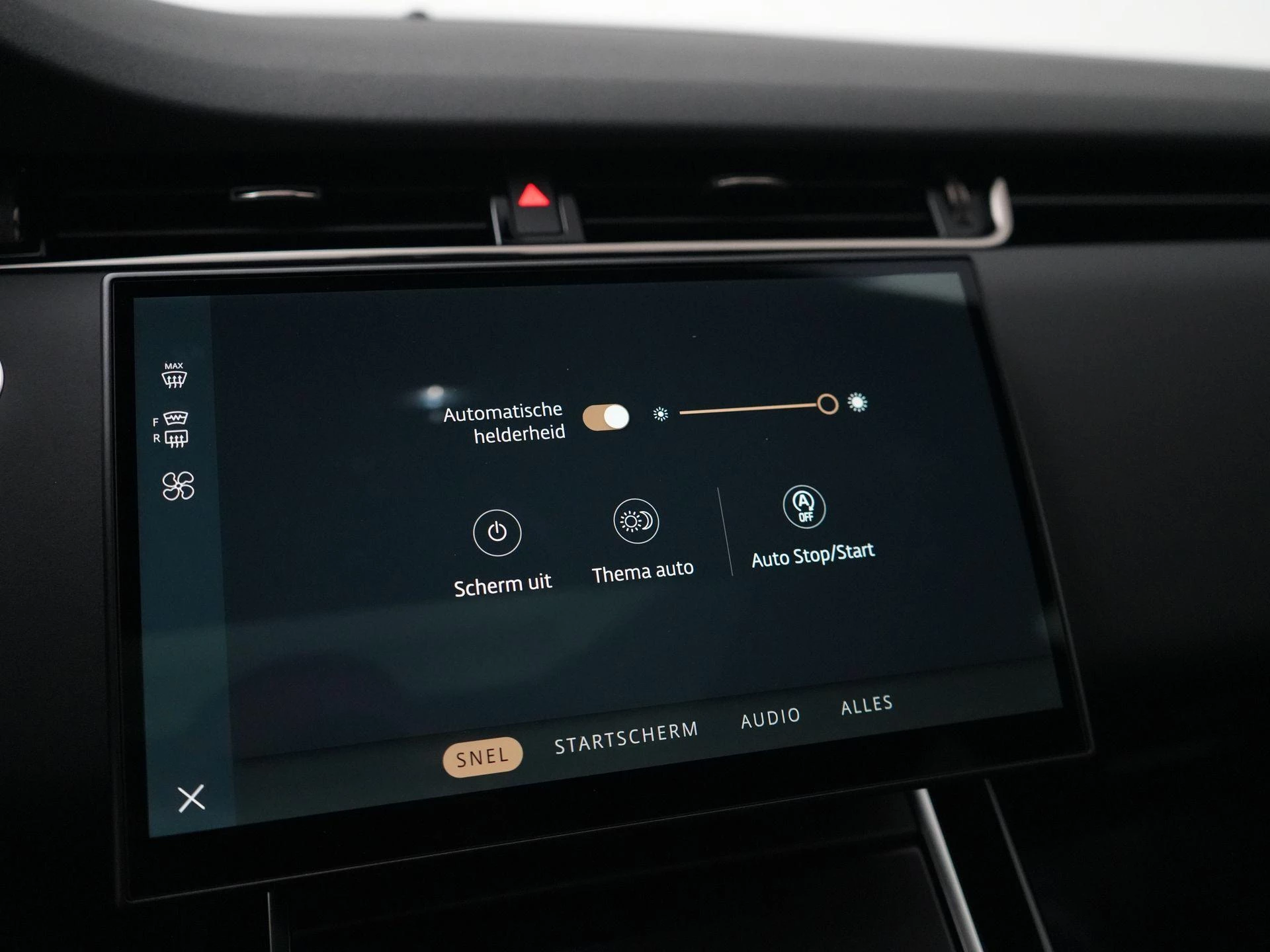 Land Rover-Range Rover Evoque-image-29