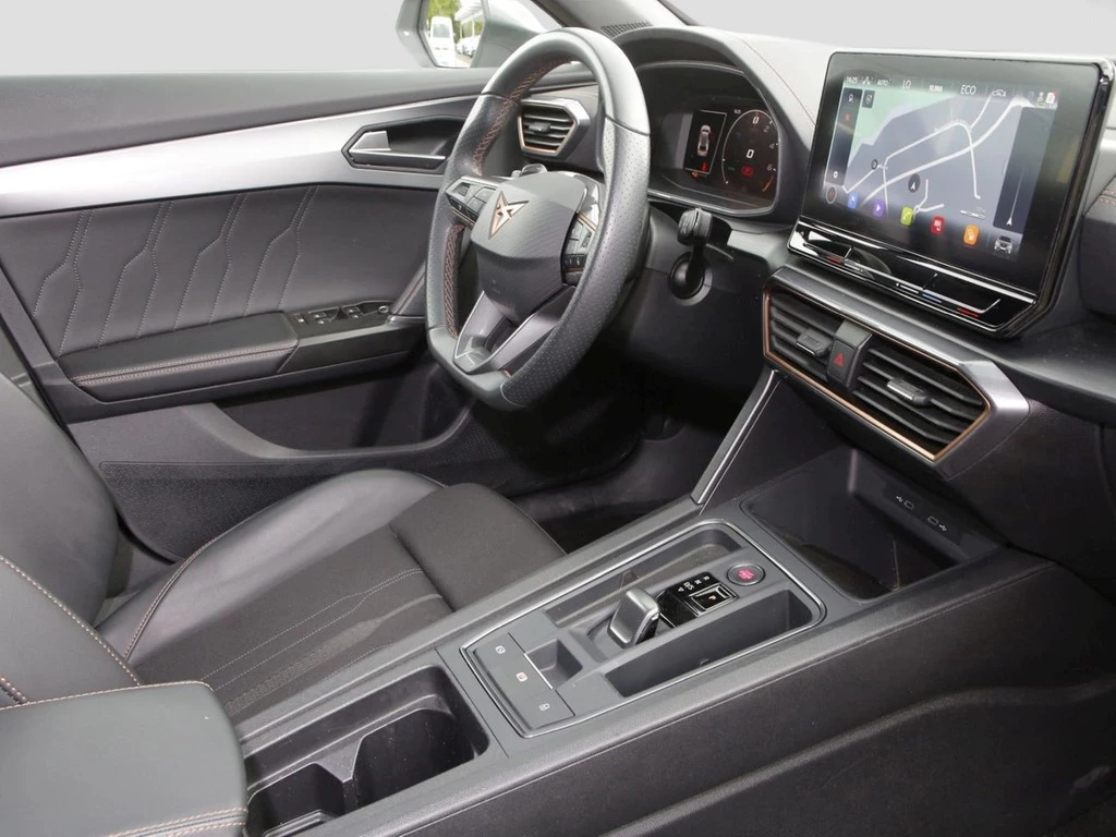 CUPRA Formentor 1.4 e-HYBRID 19" Pano Navi+VC ACC LED RFK+PDC SHZ