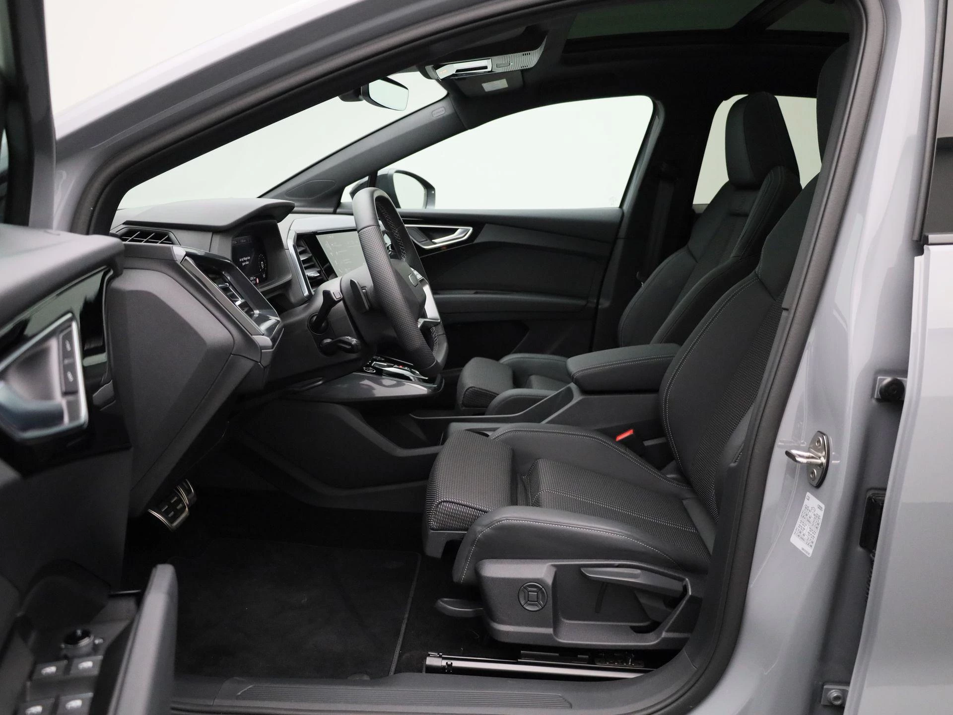 Audi-Q4 Sportback e-tron-image-8