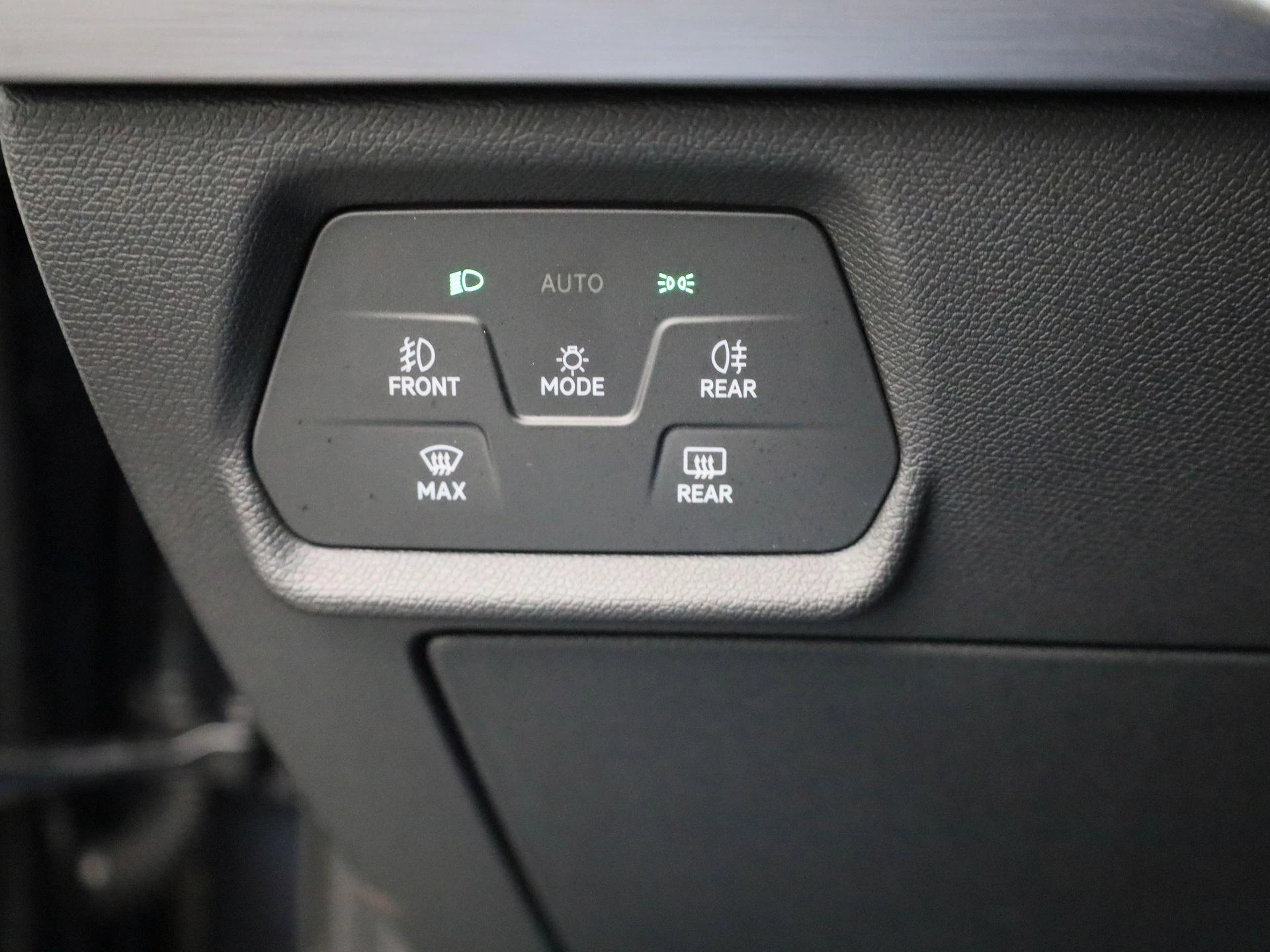 SEAT Leon Sportstourer 1.5 TSI e-Hybrid FR Business