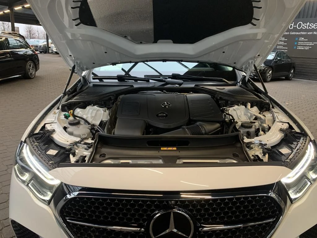 Mercedes-Benz-E-Klasse 300-image-21
