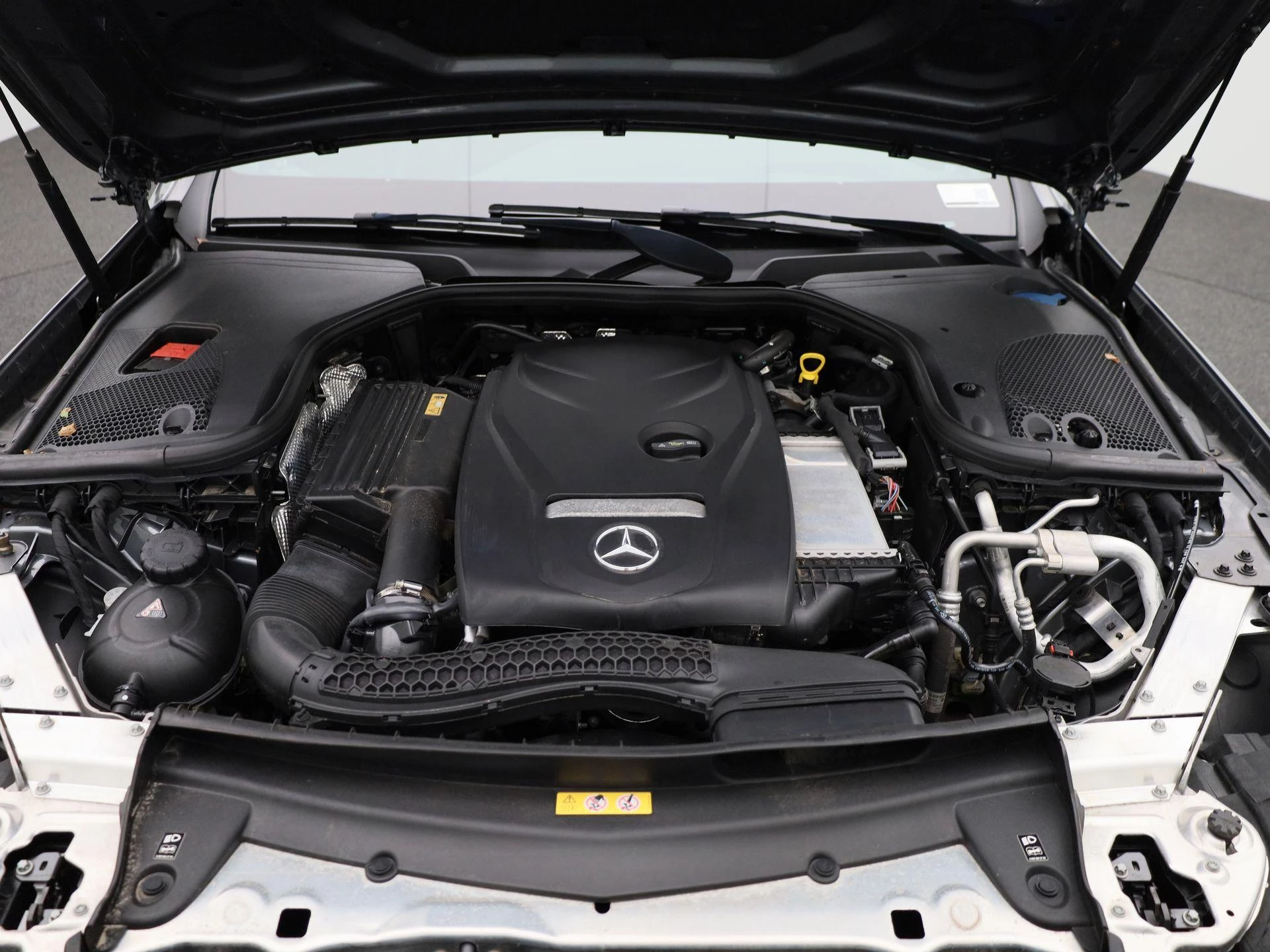 Mercedes-Benz-E-Klasse-image-45