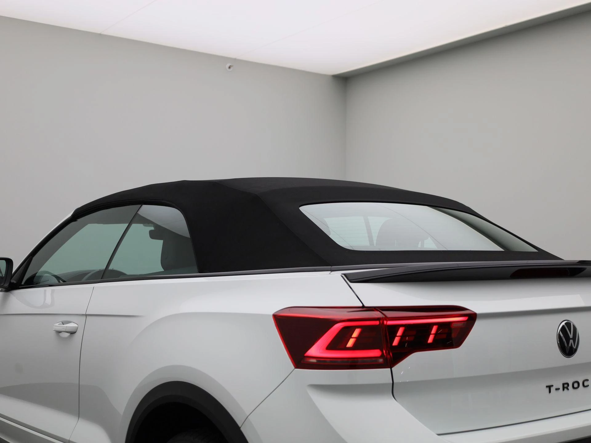 Volkswagen T-Roc Cabrio 1.5 TSI R-Line 150 PK|