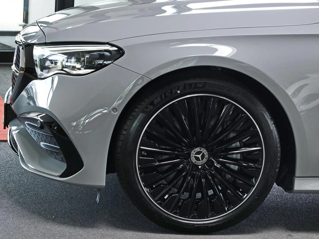 Mercedes-Benz-E-Klasse 300 de-image-6