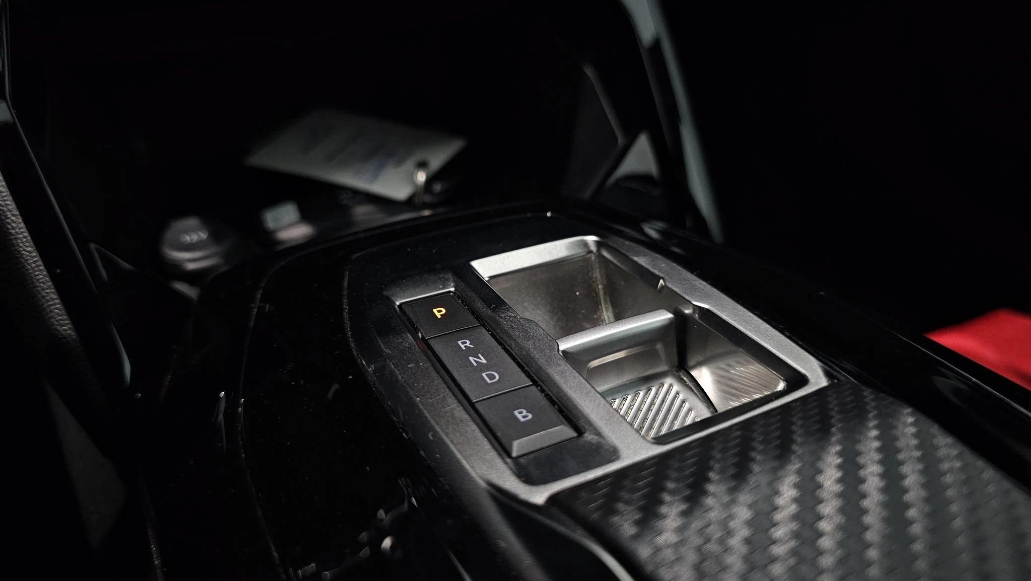Peugeot-e-2008-image-21