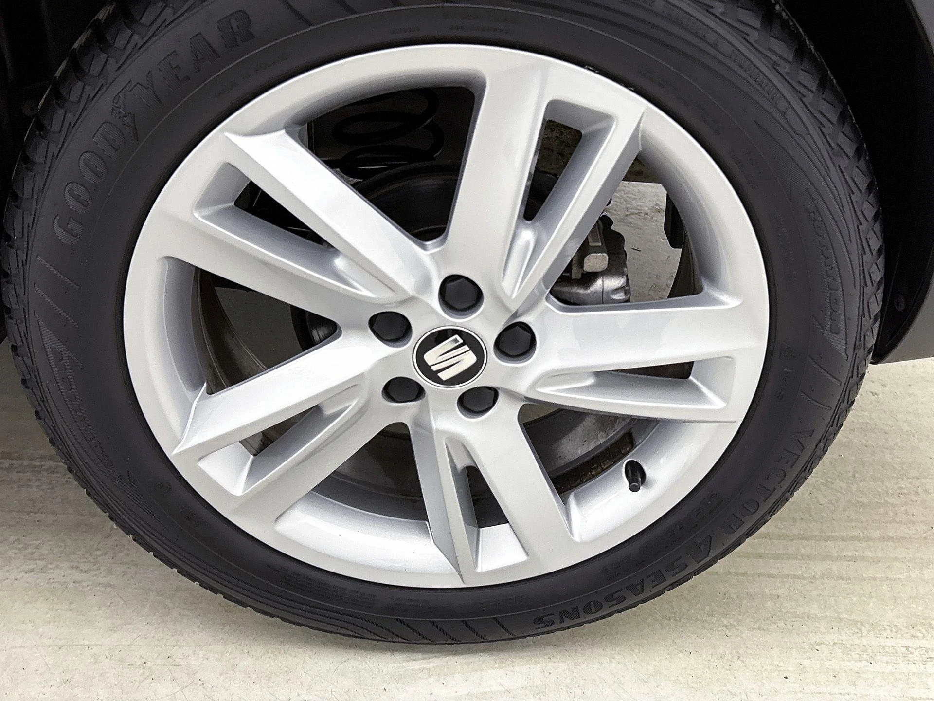 SEAT-Arona-image-8