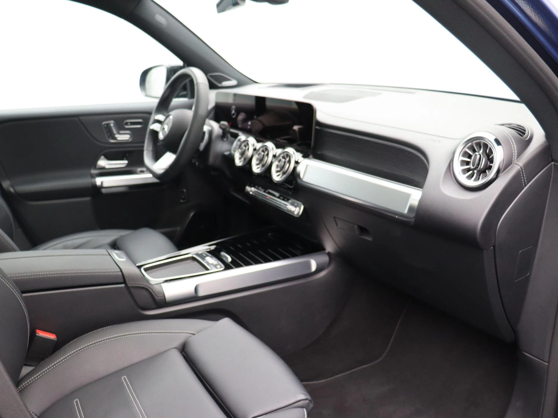 Mercedes-Benz EQB 250+ STAR EDITION + LEDER + 7-ZIT + BURMESTER + PANO DAK + CARPLAY +