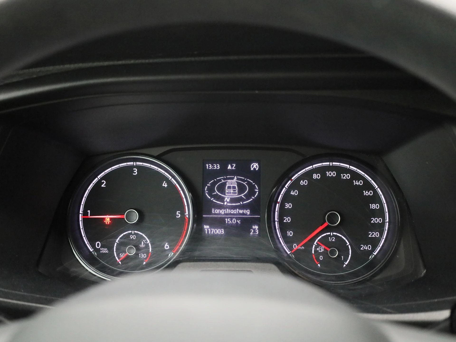 Volkswagen-Transporter-image-7