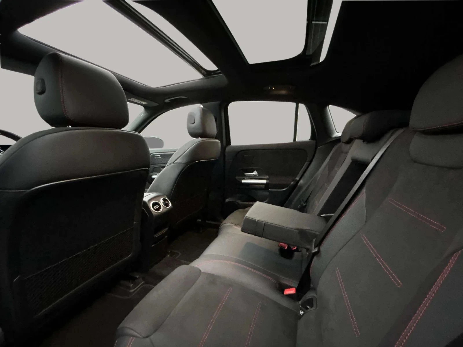 Mercedes-Benz-EQA-image-13