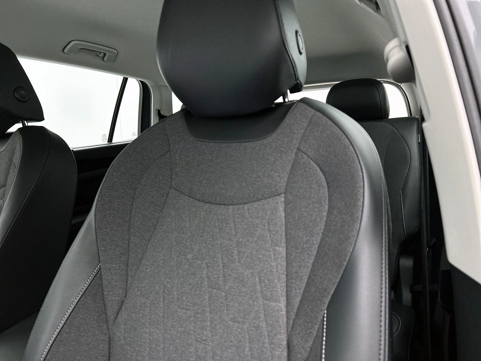 Volkswagen-Tayron-image-11