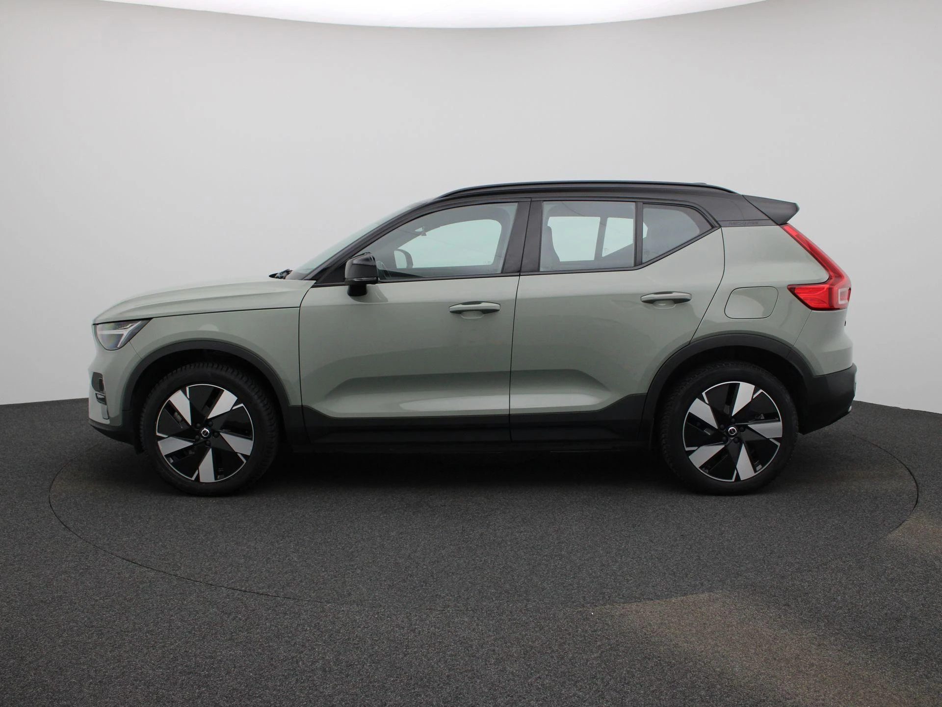 Volvo-XC40-image-5
