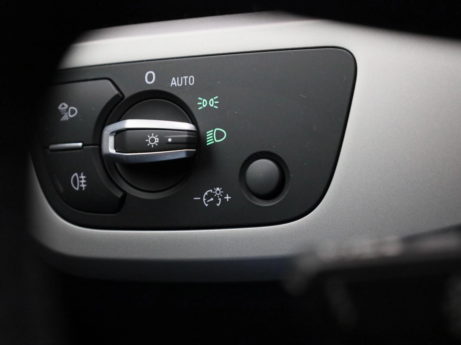 Audi-A4-image-20