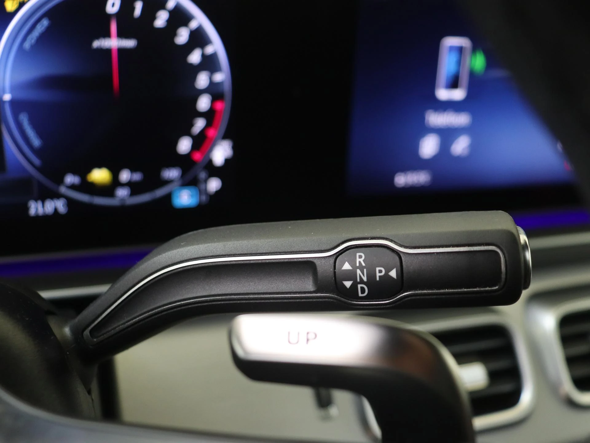 Mercedes-Benz-GLE-image-13