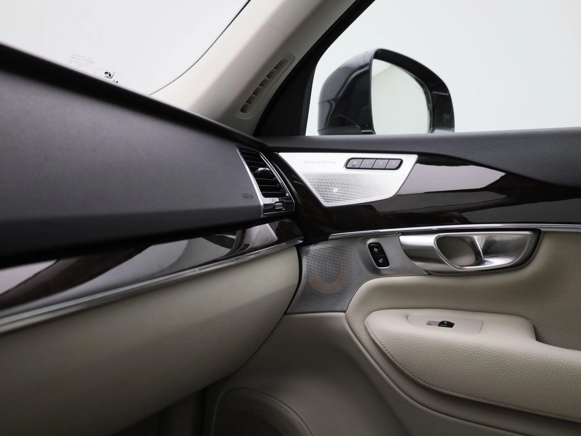 Volvo-XC90-image-27