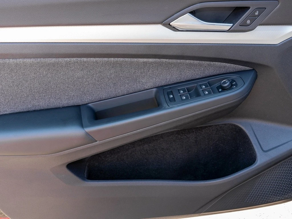 Volkswagen-Golf-image-15