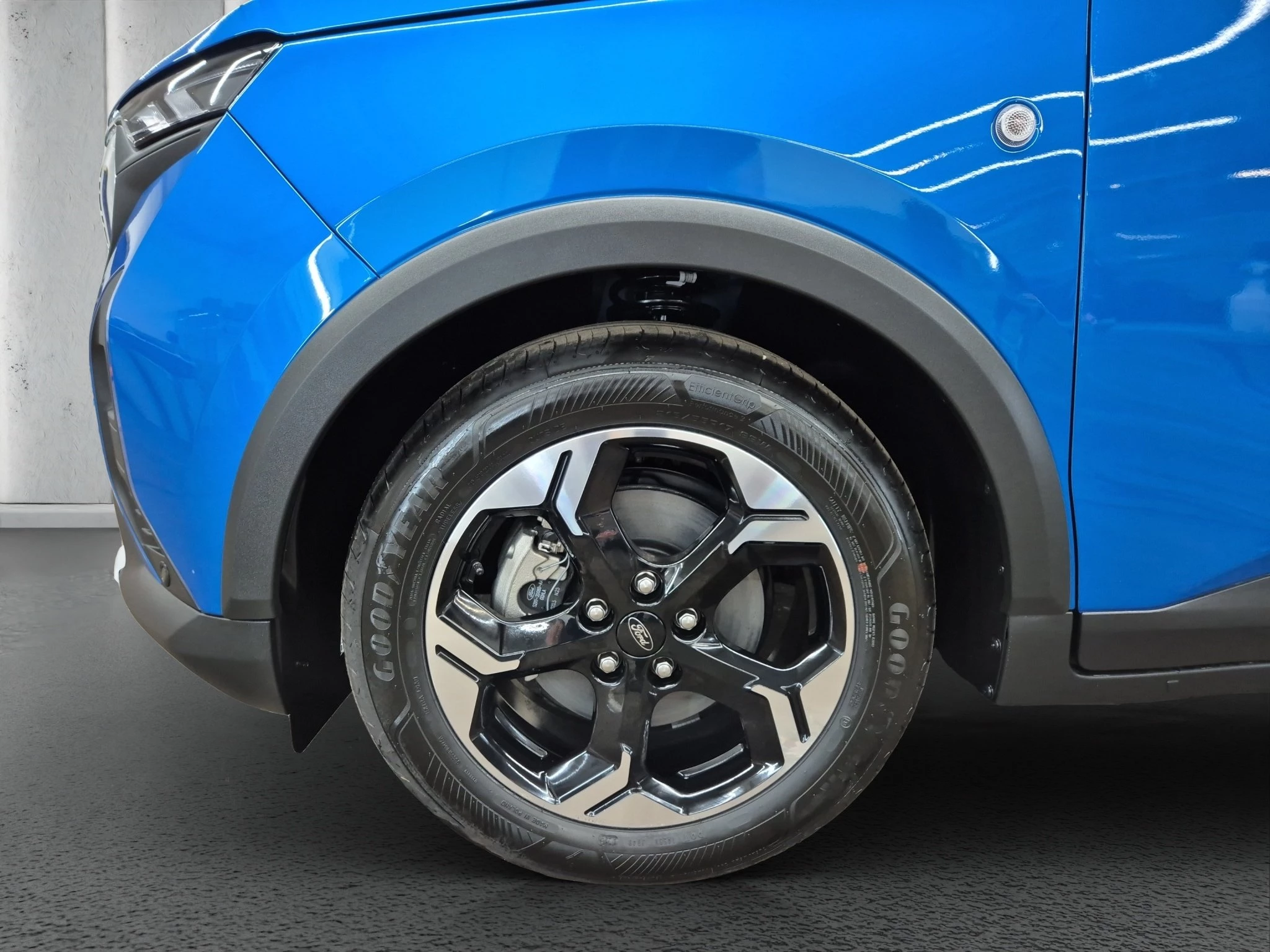 Ford-Tourneo Courier-image-6