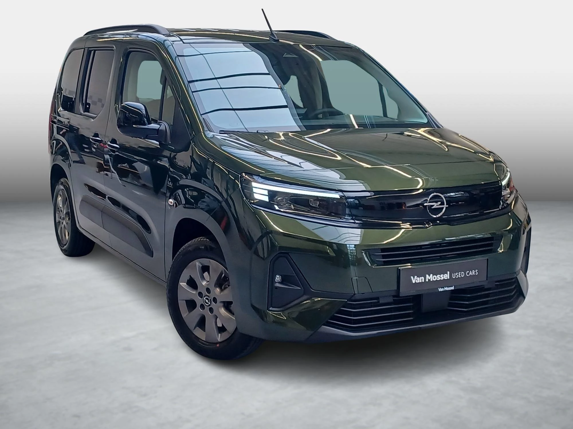 Opel Combo Life 1.2T Edition+gps+camera+park pilot achteraan