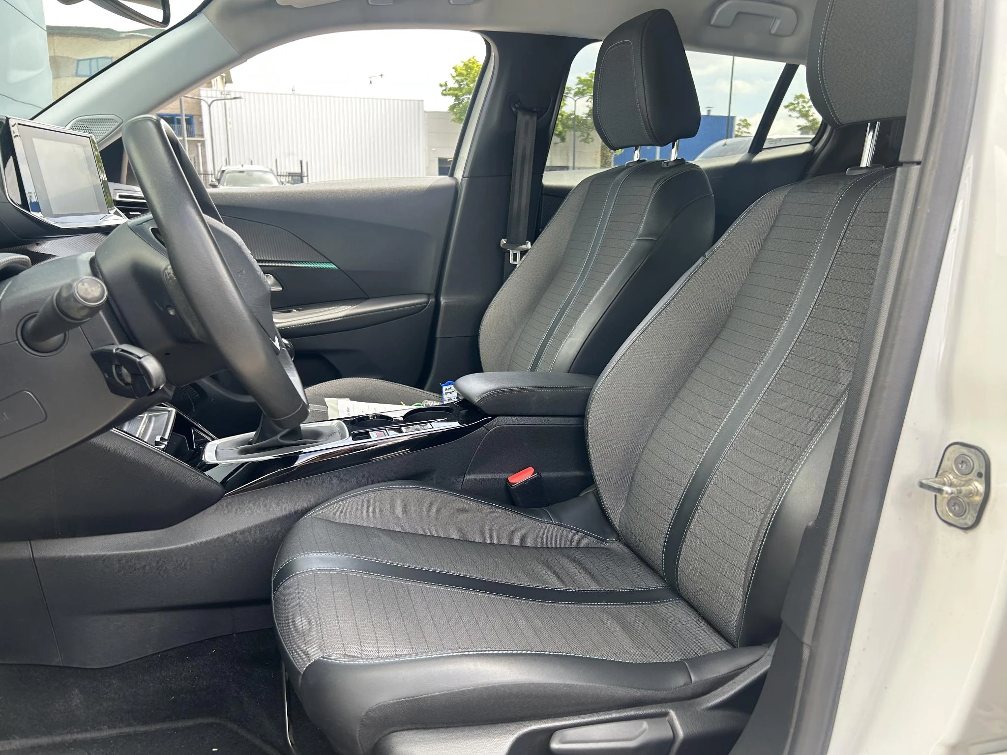 Peugeot-2008-image-18