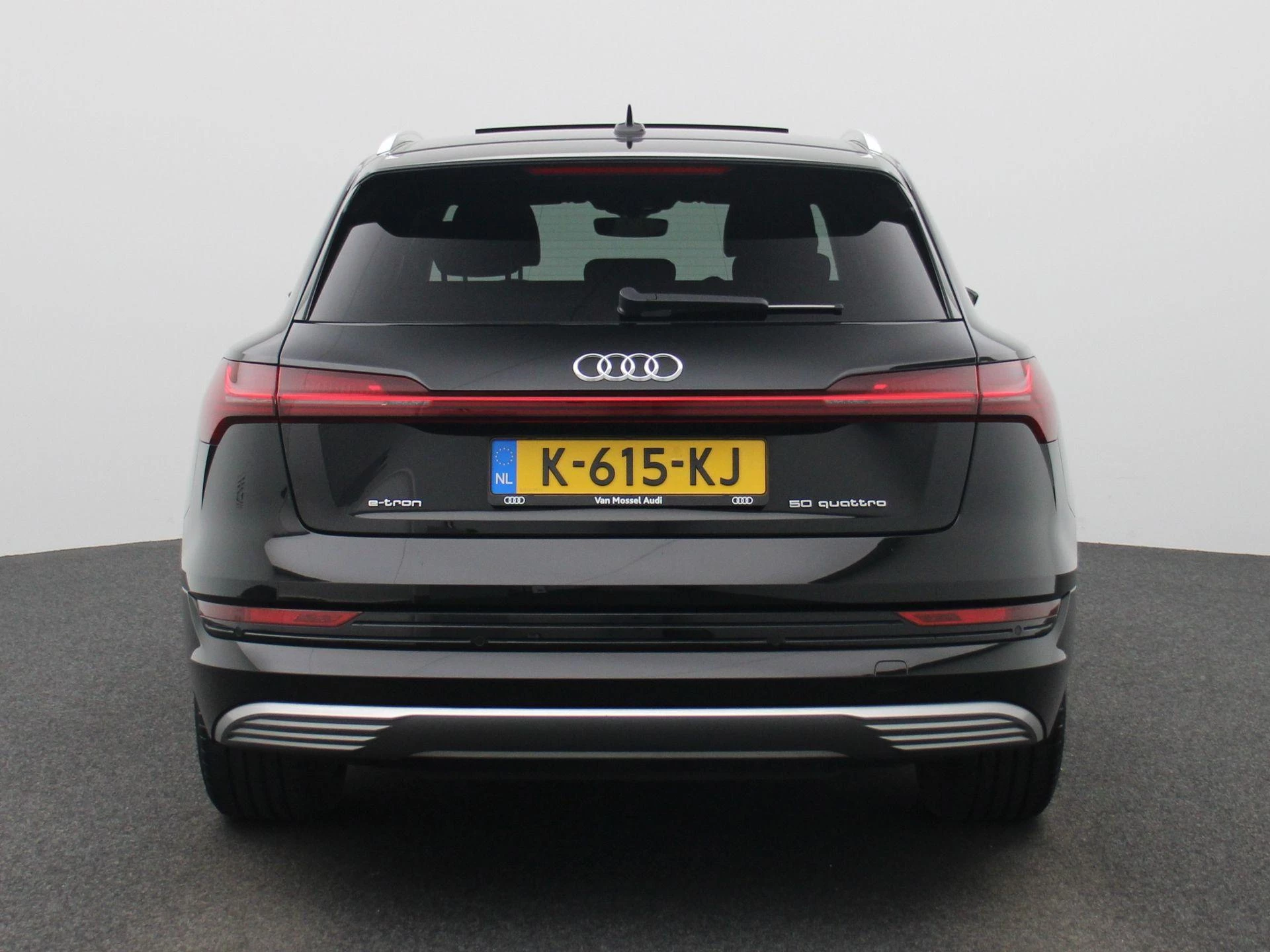 Audi-e-tron-image-4