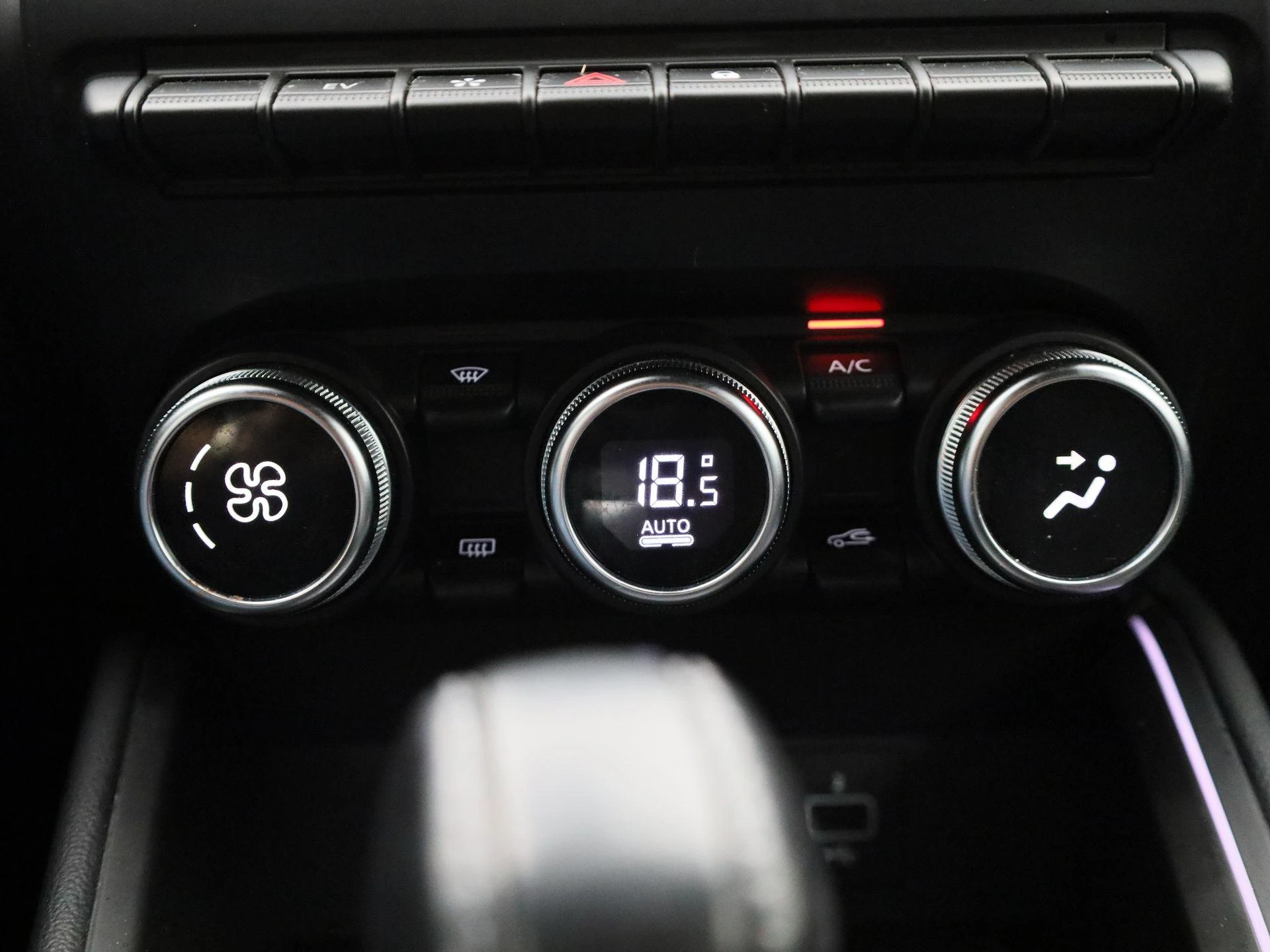 Renault-Clio-image-16