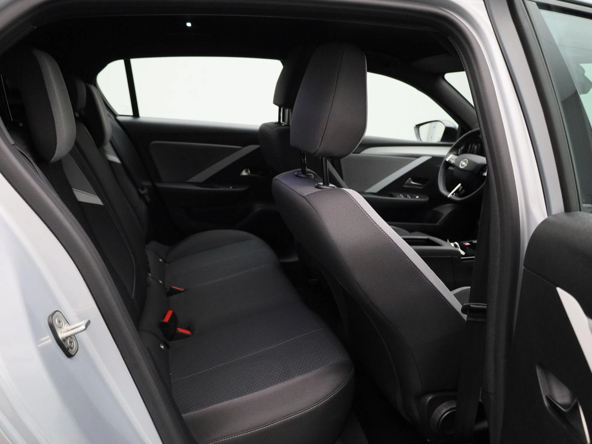 Opel-Astra-image-29