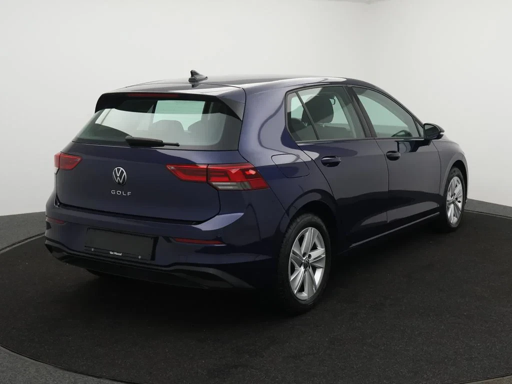 Volkswagen-Golf-image-1