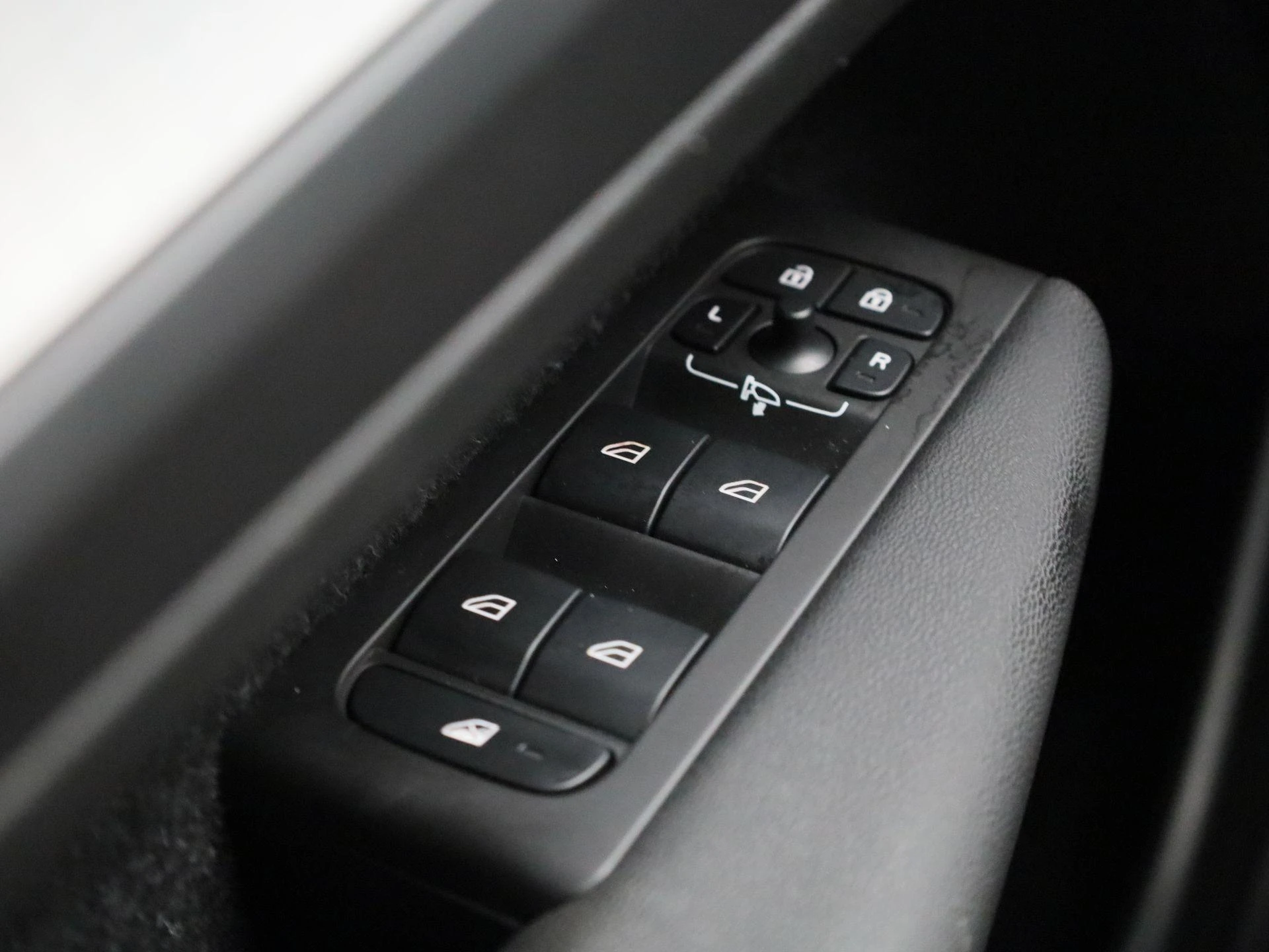 Volvo-XC40-image-31