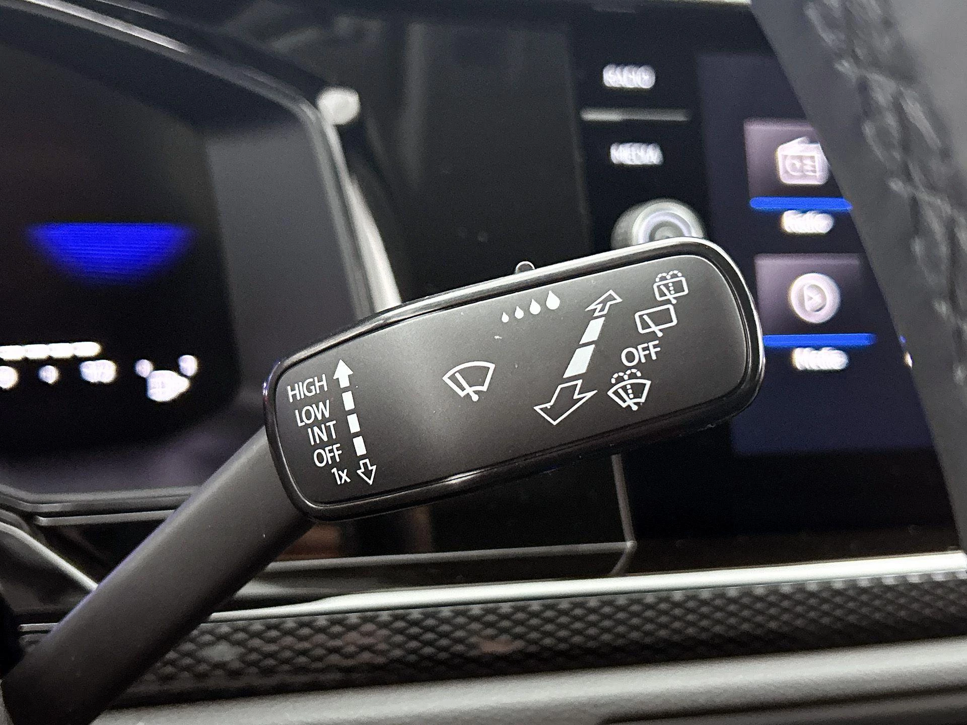 Volkswagen-Taigo-image-9