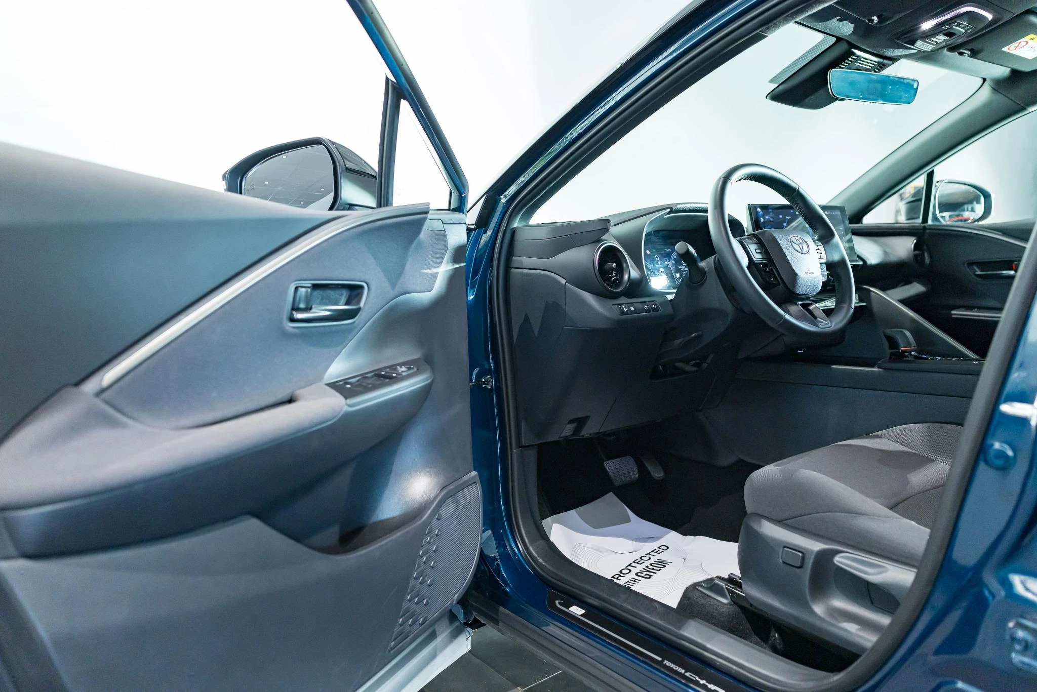 Toyota-C-HR-image-18