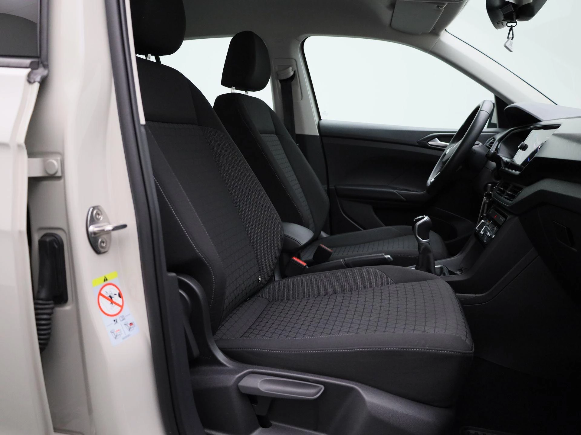 Volkswagen-T-Cross-image-29