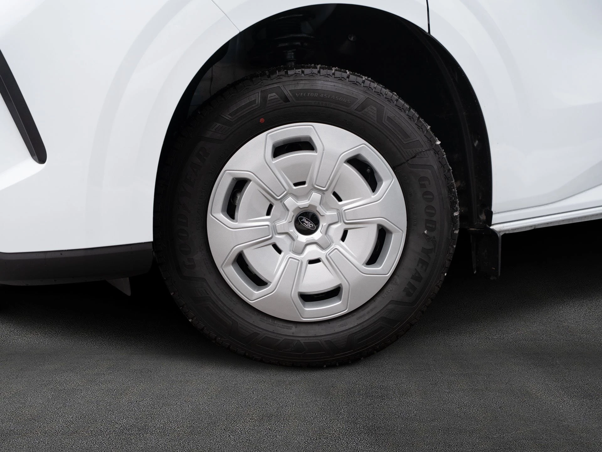 Ford-Transit Custom-image-3