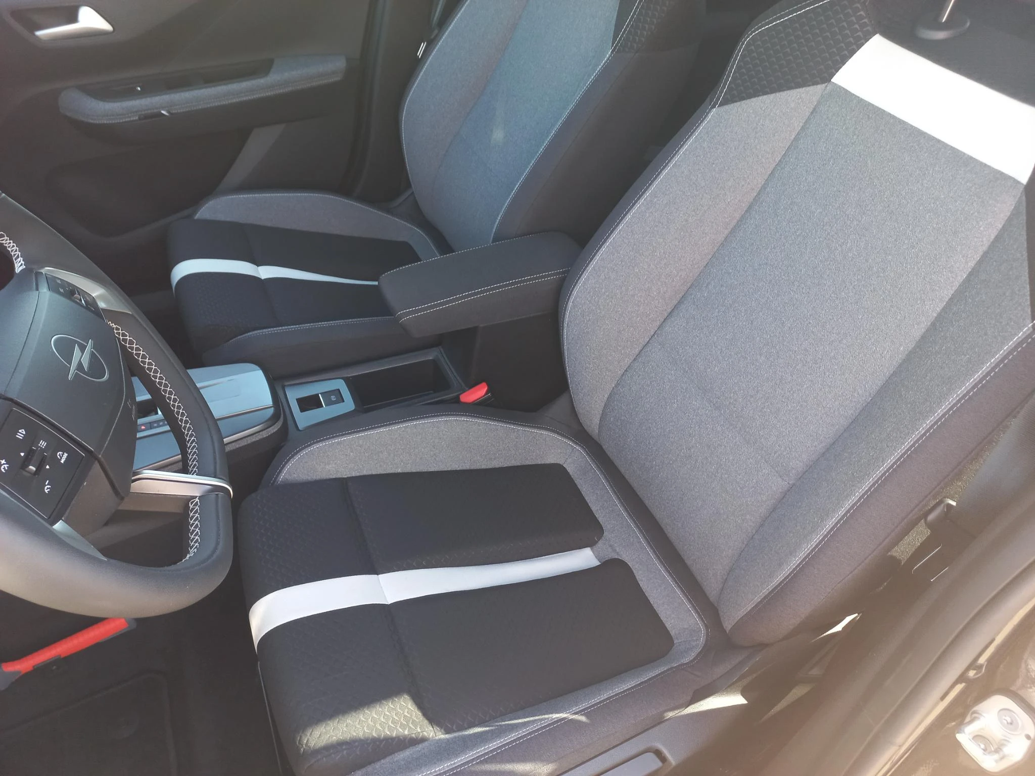 Opel-Frontera-image-9