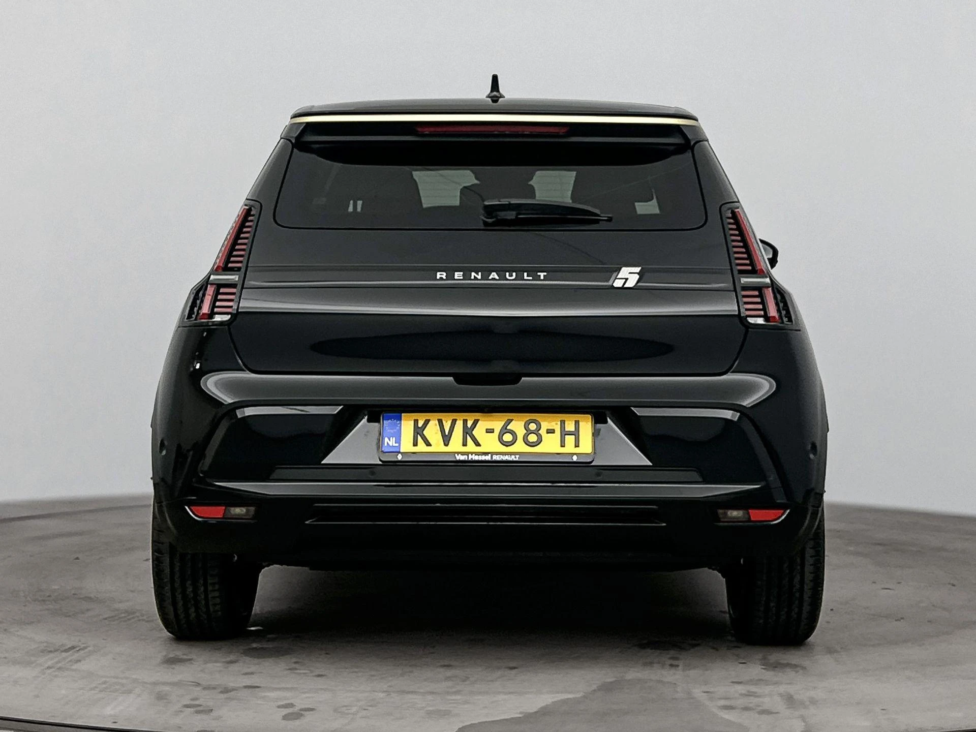 Renault-5-image-2