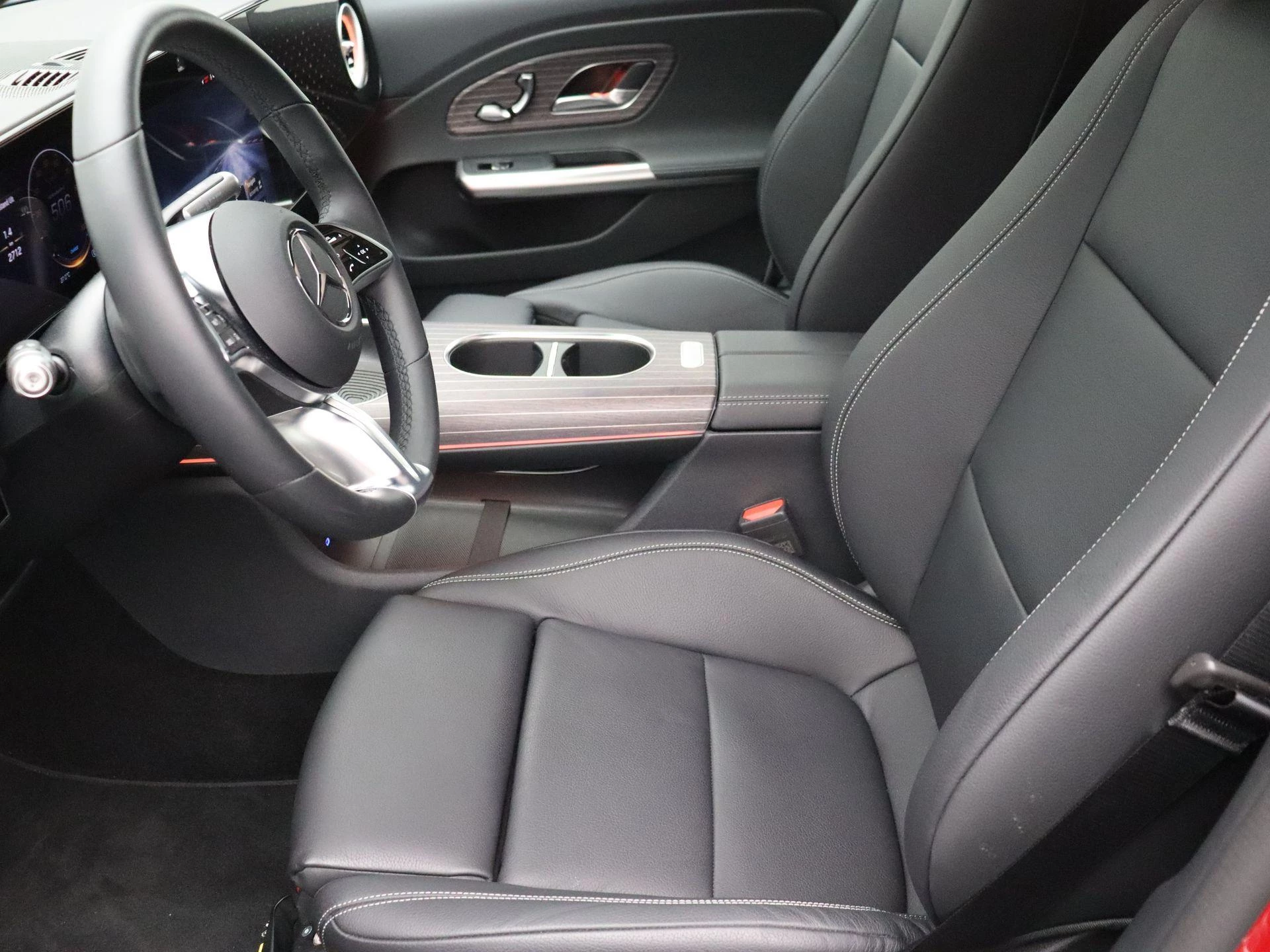 Mercedes-Benz CLA 250+ Luxury Line + MULTIBEAM LED + LEDER + MEMORY ZETELS +