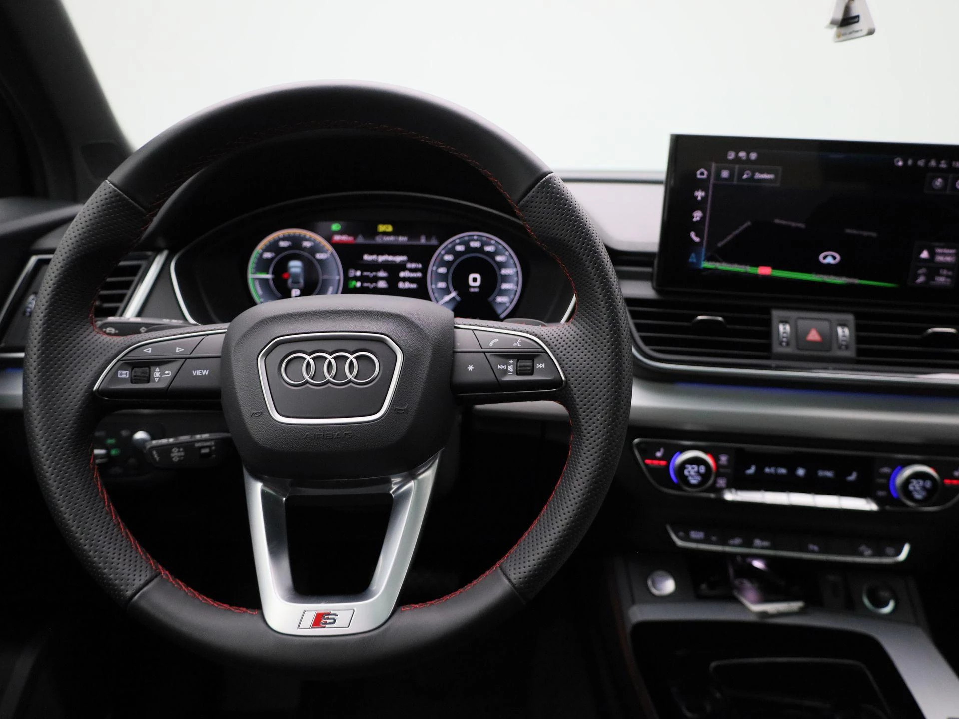 Audi-Q5-image-6